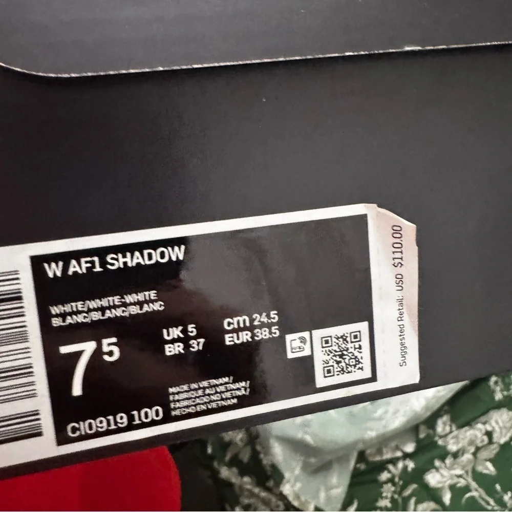 Nike AF1 Shadow in White and Black - Picture 4 of 4
